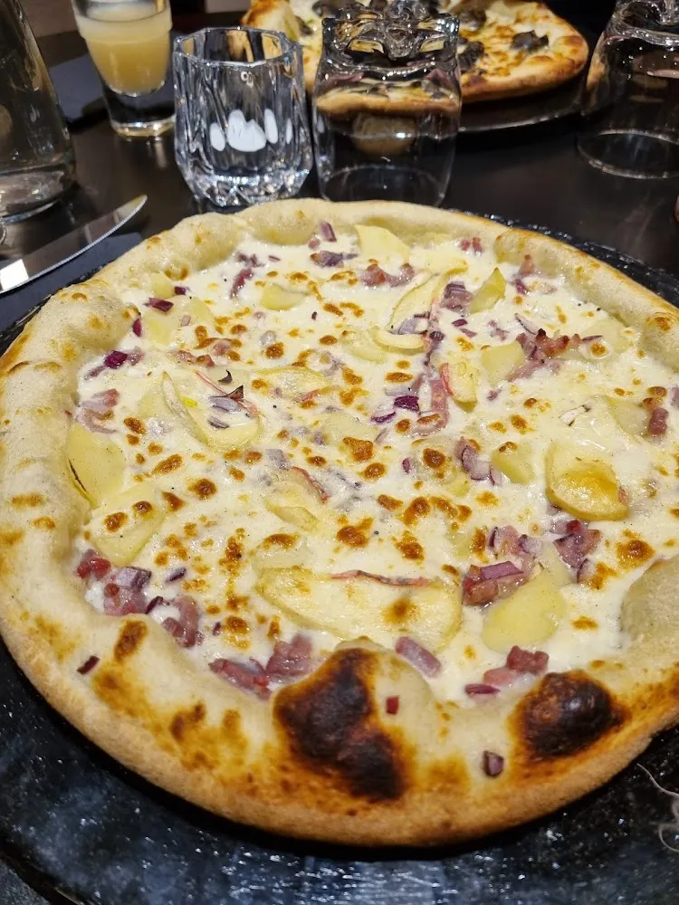 Pizza Reblochon